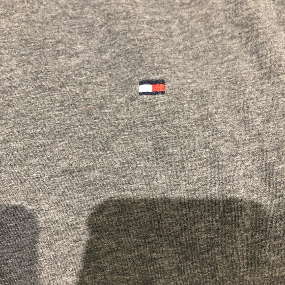 Tommy Hilfiger t shirt men’s medium - Picture 3 of 3
